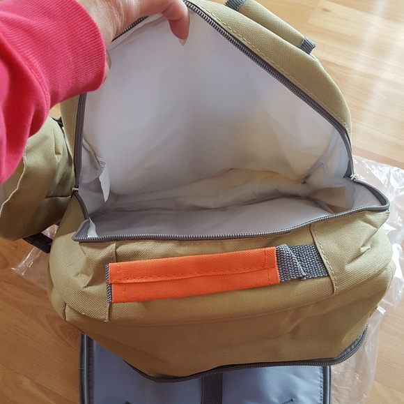 INSULATED LIGHTWEIGHT PICNIC BACKPACK - Picture 2 of 4